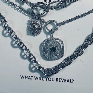 THREE NECKLACE LION CHARM SET